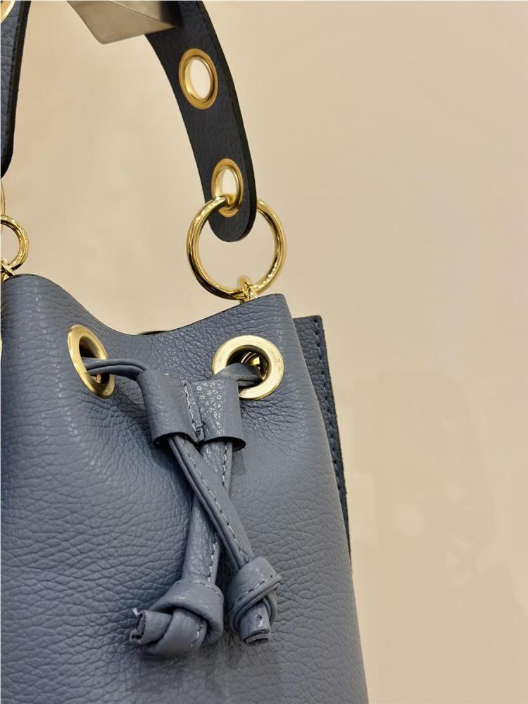 BOLSO BOMBONERA PIEL AZUL... 2