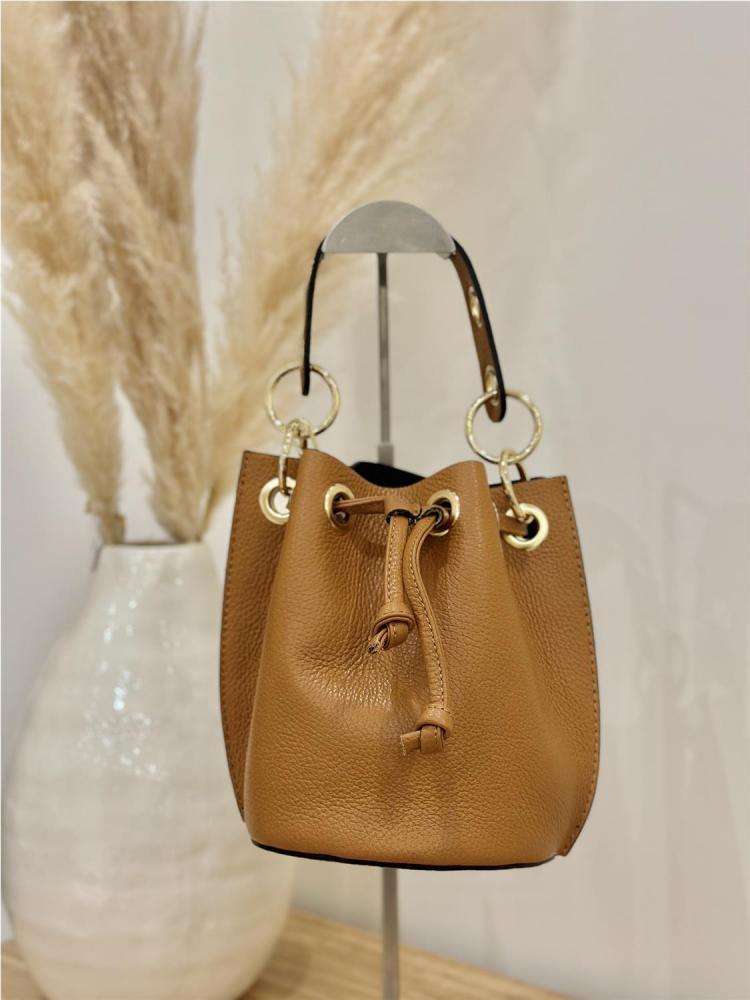 BOLSO BOMBONERA PIEL CAMEL2