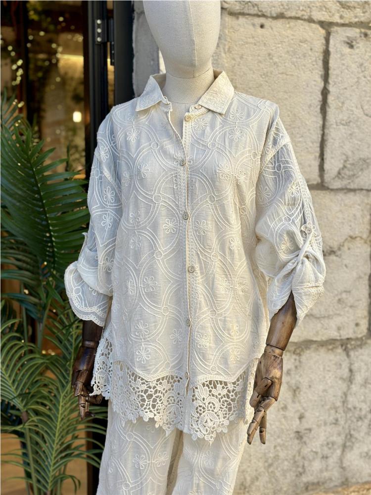 CONJUNTO CAMISA Y PANTALÓN... 2