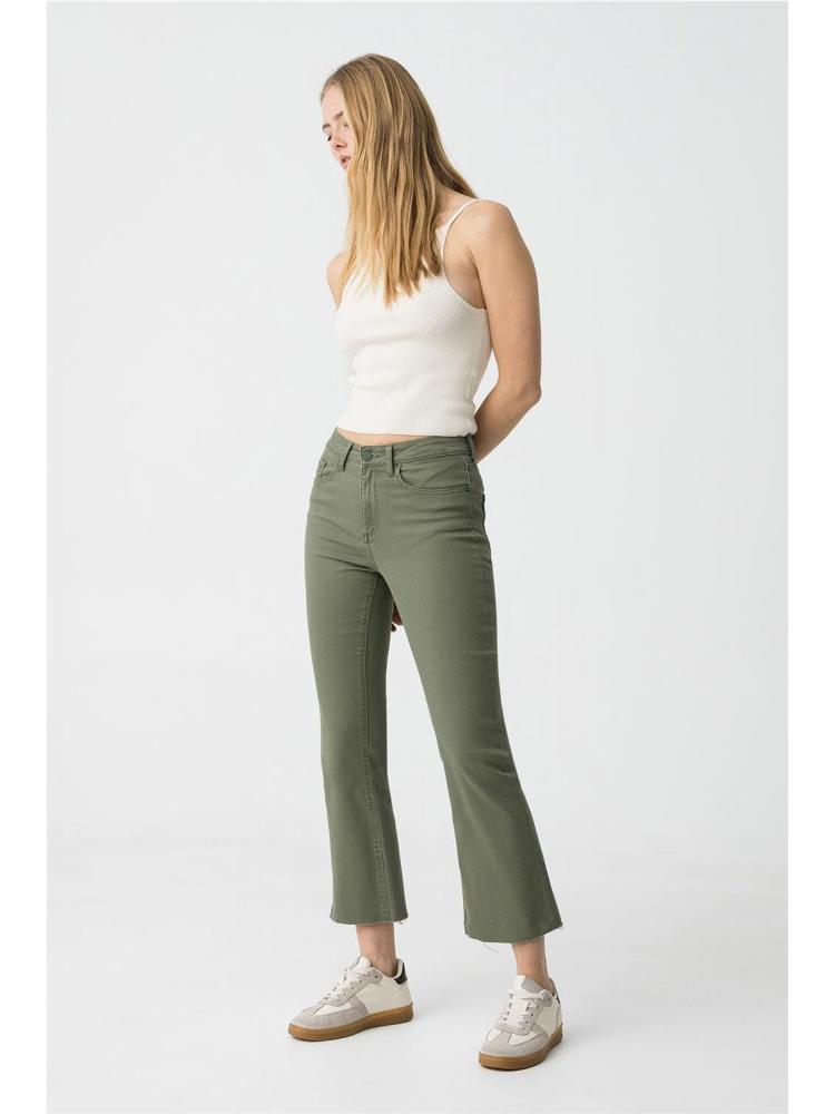 PANTALÓN MEGAN CROPPED VERDE 2