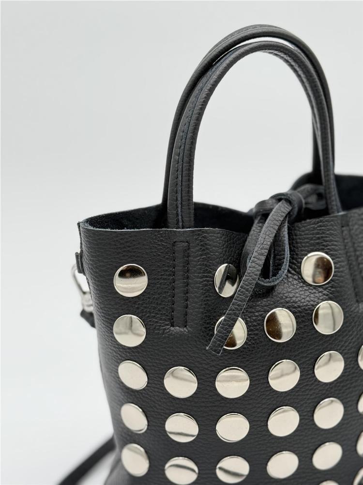 BOLSO PIEL TACHAS NEGRO 2