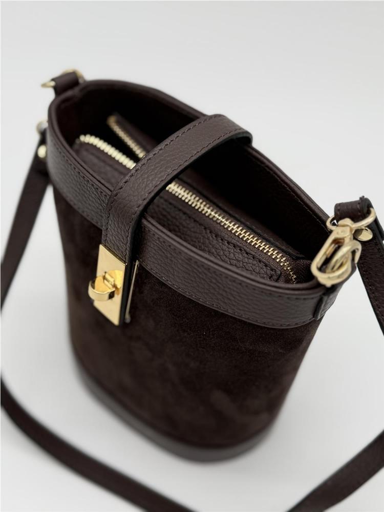 BOLSO CUBO PIEL SERRAJE MARRON 2