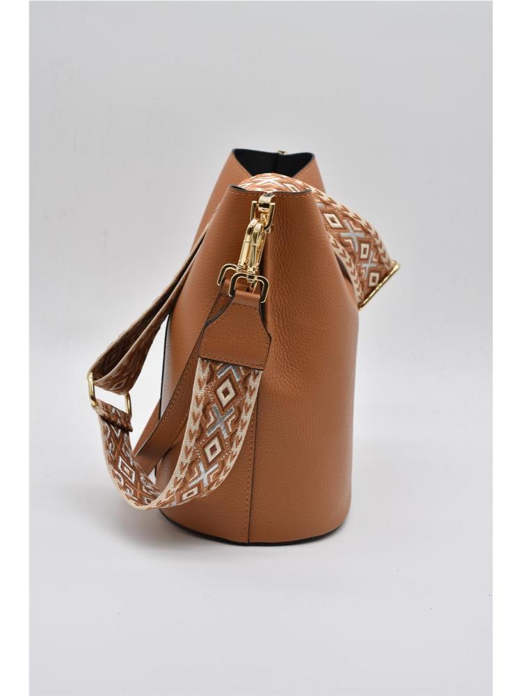 BOLSO CUBO  PIEL CAMEL2 2