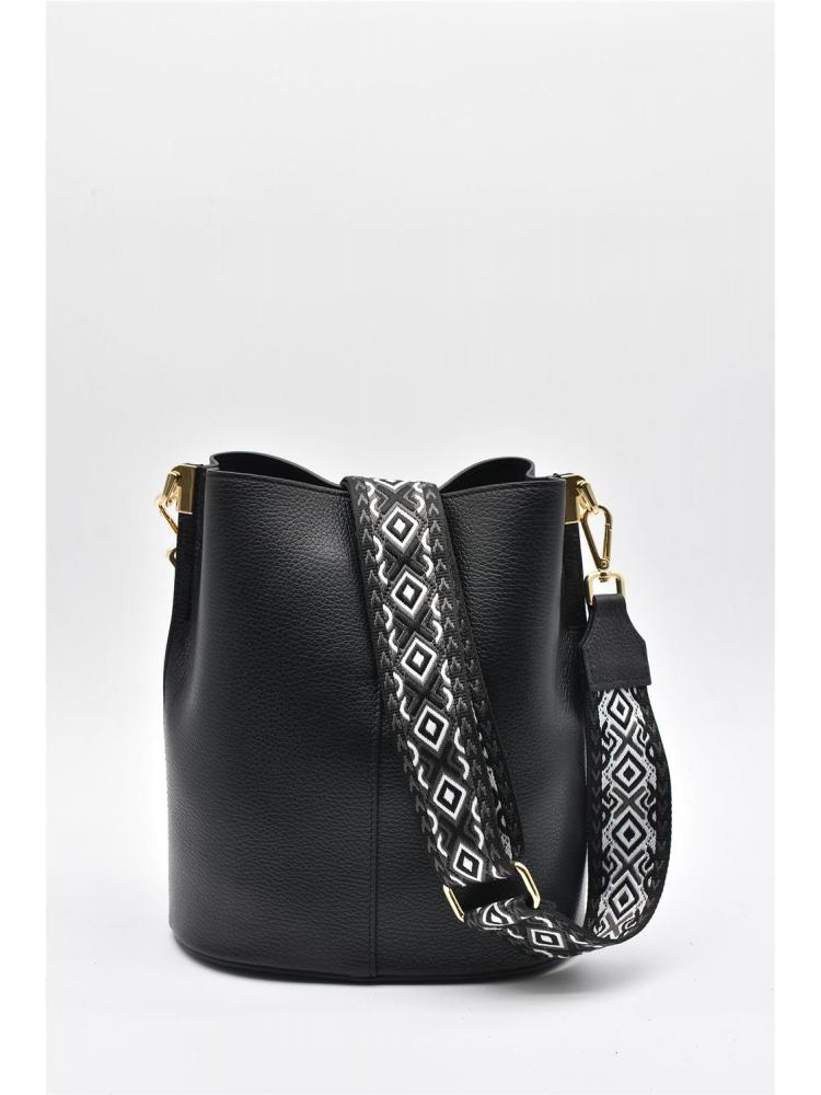 BOLSO CUBO  PIEL NEGRO