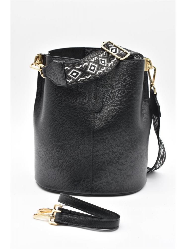 BOLSO CUBO  PIEL NEGRO 2