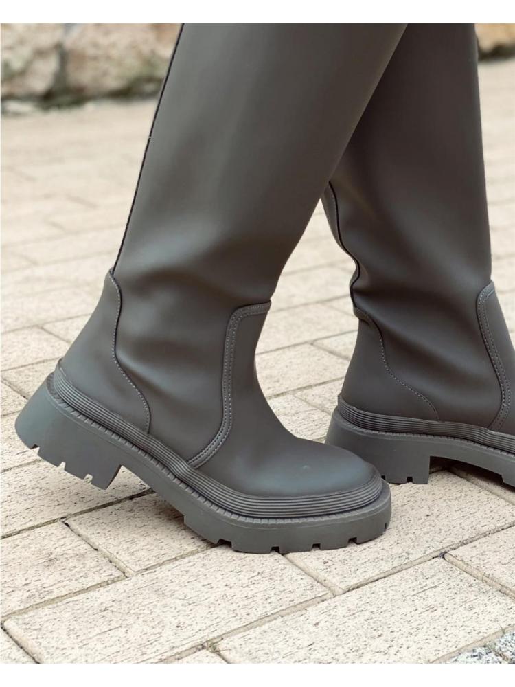 BOTA ALTA ENGOMADA VERDE2 2