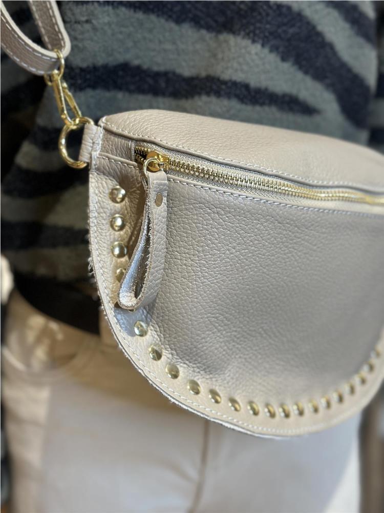 RIÑONERA PIEL TACHAS BEIGE 2